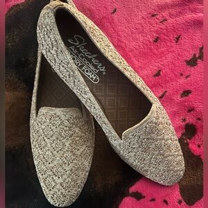 Air-Cooled Memory foam Cleo’s by Skechers size 7 1/2